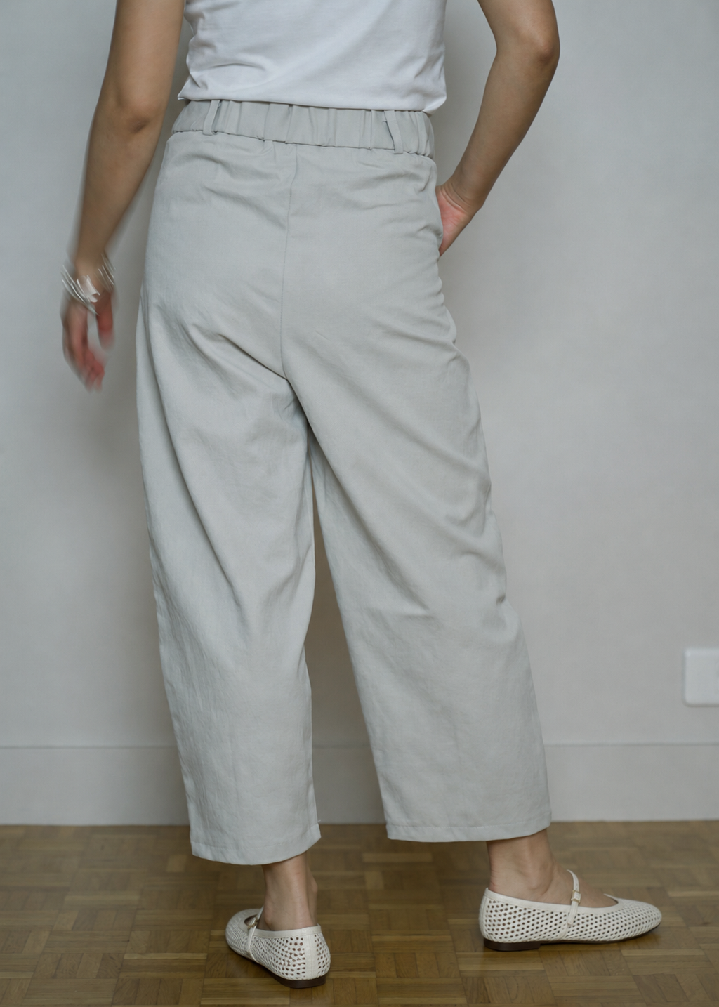 ABBY WHITE GREY CURVE LEGS PETITE WOMEN TROUSERS